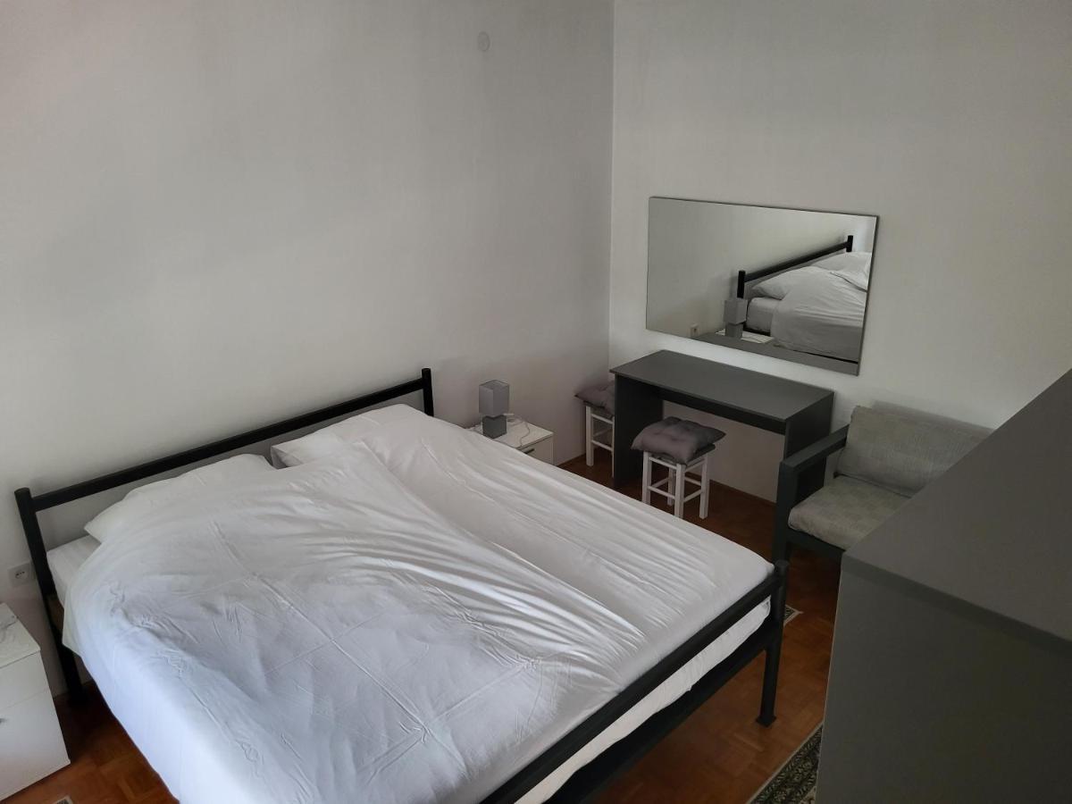 Appartement 11 Ulica Drage Gervaisa à Crikvenica Extérieur photo