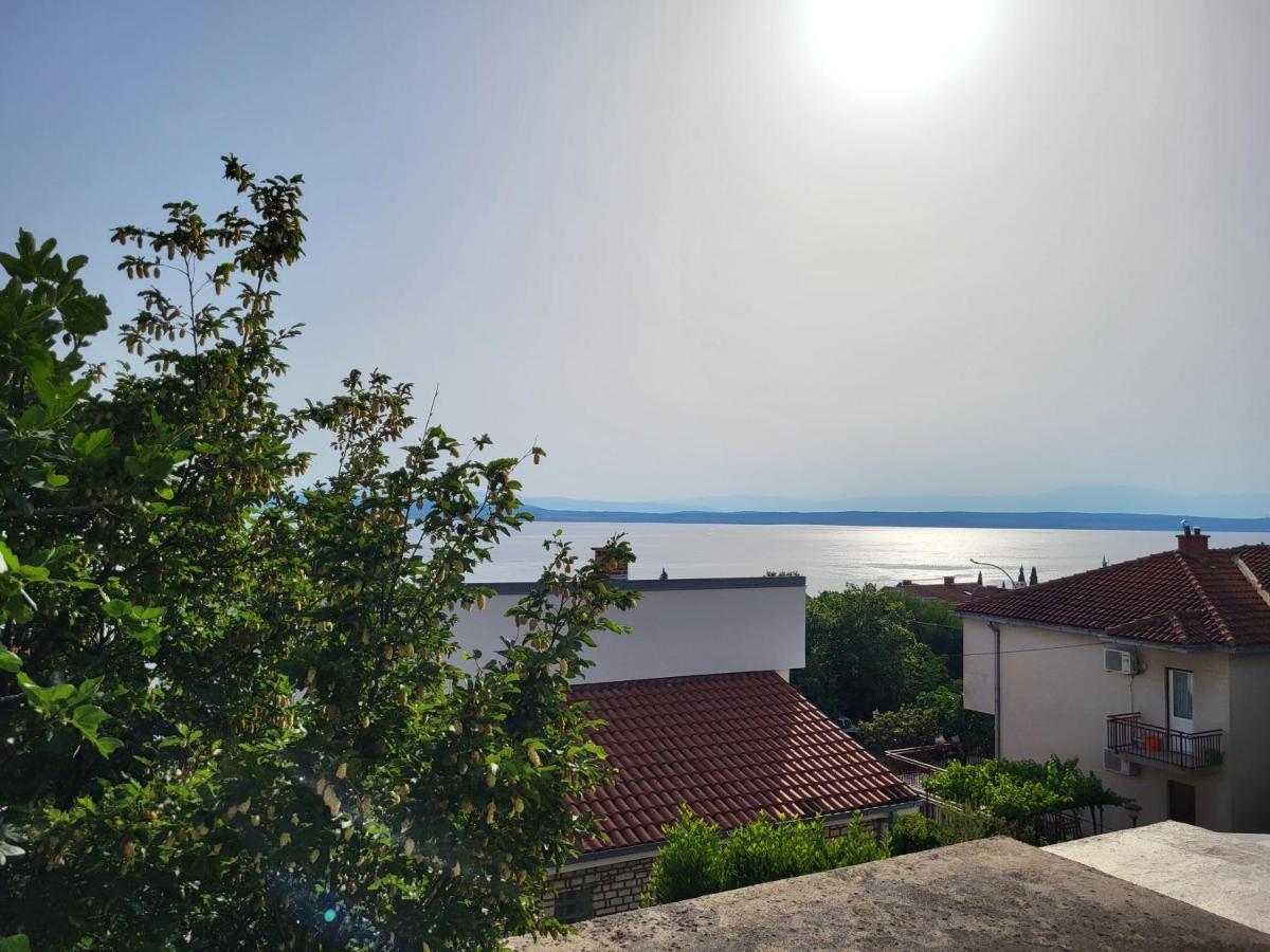 Appartement 11 Ulica Drage Gervaisa à Crikvenica Extérieur photo